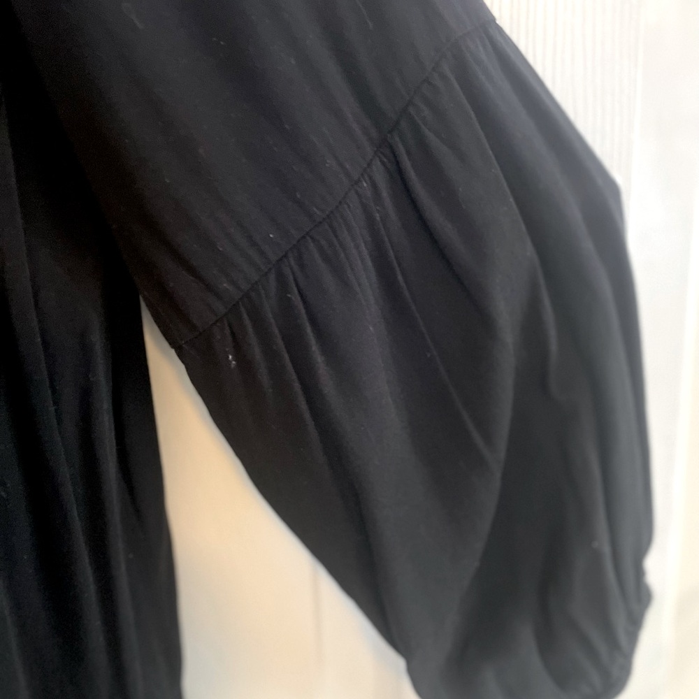 Bloomchic Black Top With Ruffled Bottom‎ - Picture 5 of 5